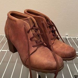 CLARKS LIGHT BROWN REAL LEATHER BOOTIE